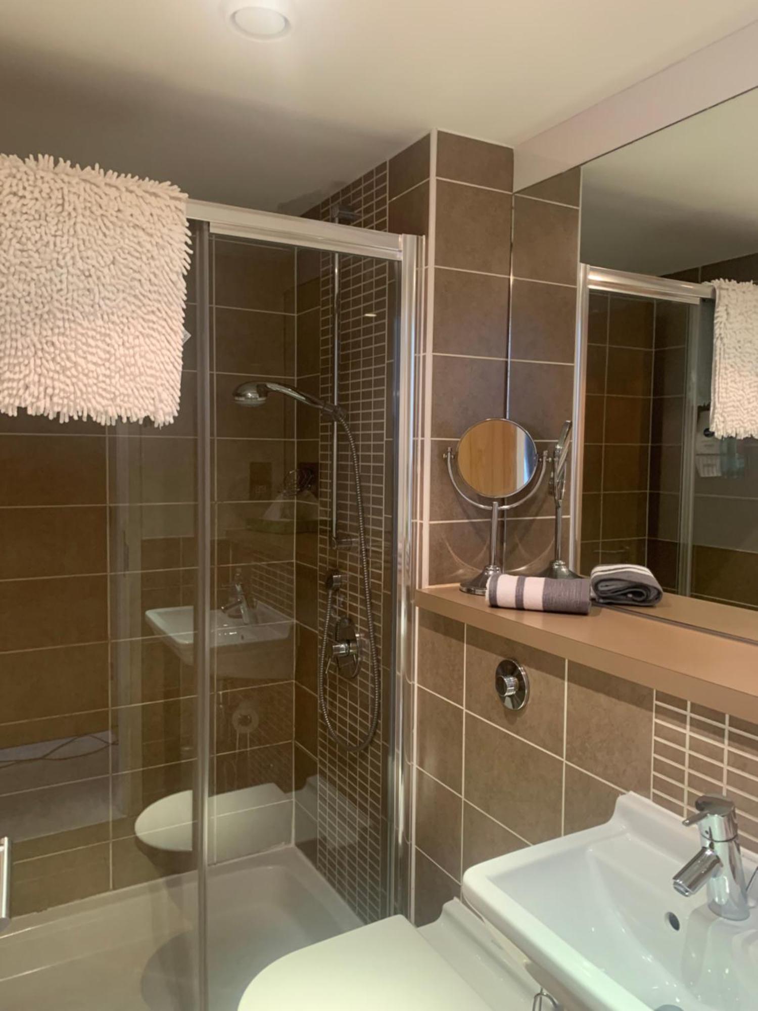 Merchant City Luxury 2 Bedroom Apartment With Secure Parking Available On Request 글라스고 외부 사진